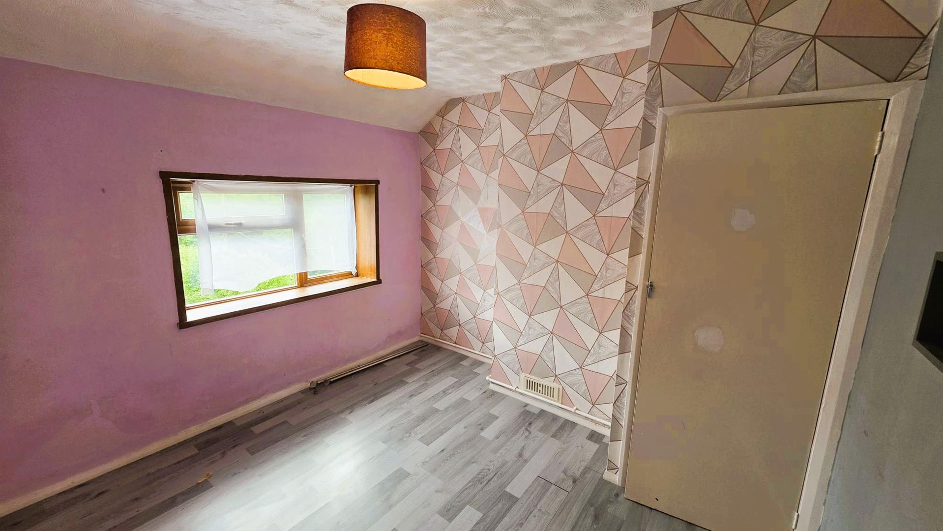 Bond Avenue, Llanelli, SA15 1RG